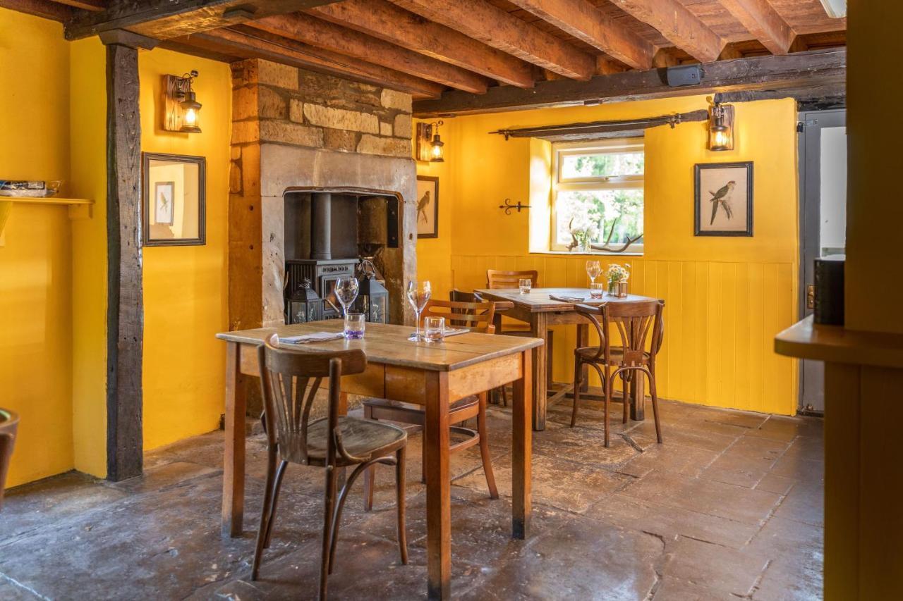Rising Sun Pub, Restaurant And Rooms Lacock Exterior photo